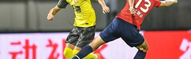 【中超】艾克森破纪录韦世豪造3球 重庆1比5广州队