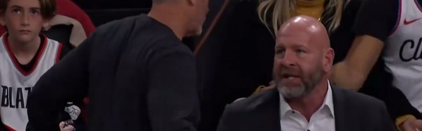 世界杯官方直播app官网入口-压迫感满满！开拓者新老板是一个狠角色，比赛现场拷问克罗宁