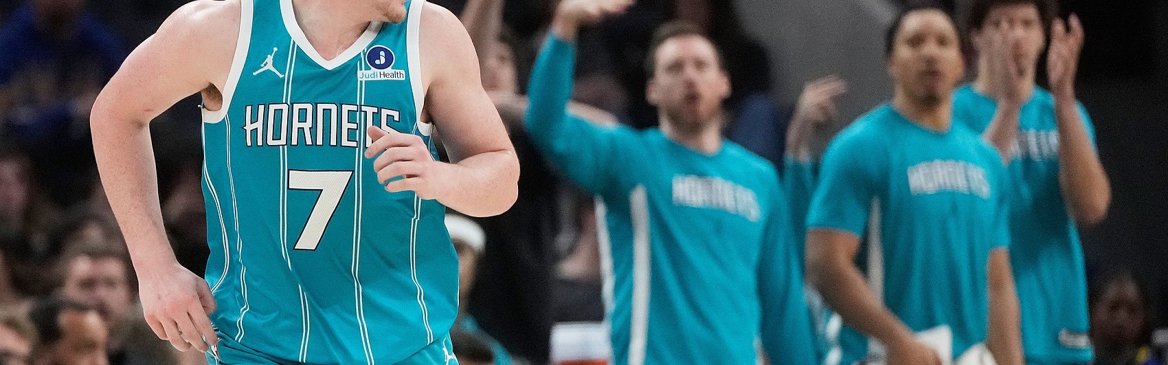 世界杯手机观看软件下载-【菜鸟】杨瀚森DNP 克尼佩尔12分8板6助2断 乐福14投11分三分7中1