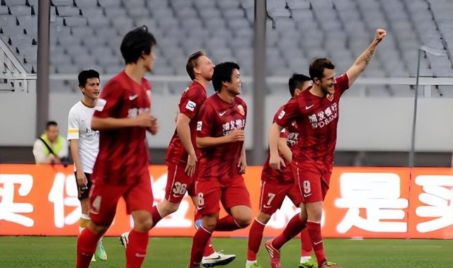 世界杯高清赛事直播-上港队亚冠小组赛依然有希望，中锋强援发挥成关键，值得球迷期待